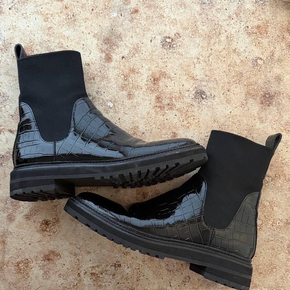 Loeffler Randall Bridget Croc Patent Leather Chelsea Combat Boots Size 10 Black